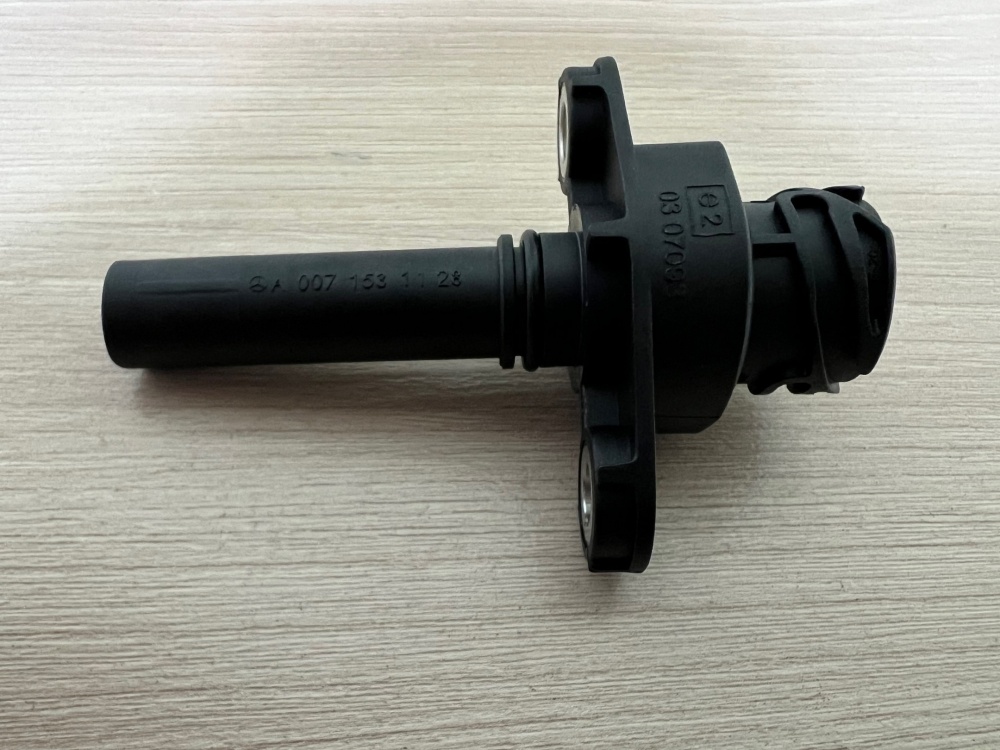 Датчик температуры и влажности (КамАЗ 5490, 6580, Mercedes-Benz Axor) / Mercedes-Benz A0071531128